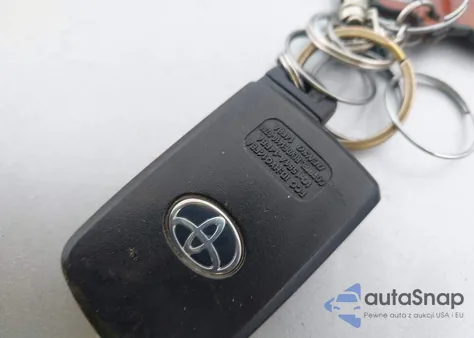 2018 Toyota Highlander Xle z USA, uszkodzony, nr VIN 5TDJZRFH9JS843737